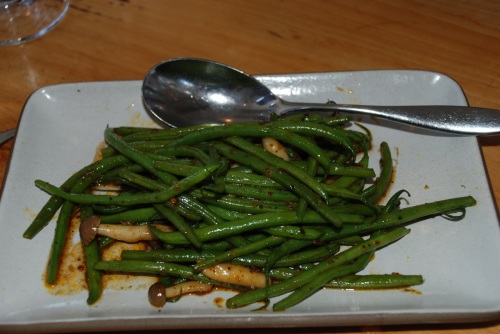 Dirty girl farm haricot verts with beech mushrooms and roasted chili - crisp, crunchy beans with meaty mushrooms and a nice kick (photo: Marina Cohn)