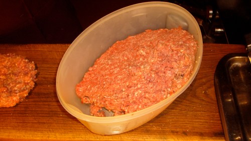 Ringo's Meat Great hamburgers start with great meat, so fresh and flavorful Ringo doesn't even use salt